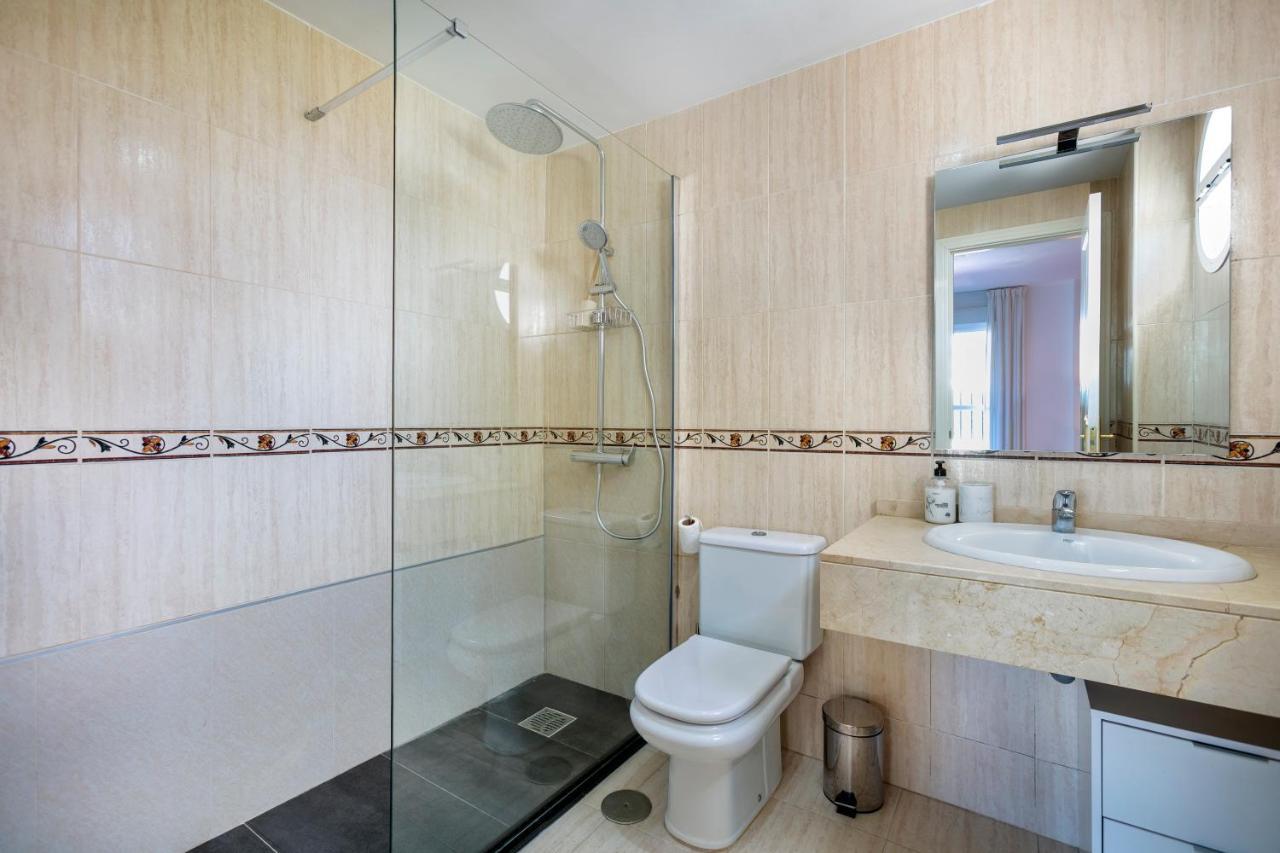 Lovely 2 Bedroom Locrimar V Walk To Beach Rdr260 Марбеля Екстериор снимка